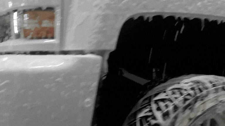 THICK FOAM. DEEPER CLEAN. NO SCRUBBING.